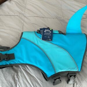 Youly Dog Shark Flotation Vest, New with tags XL